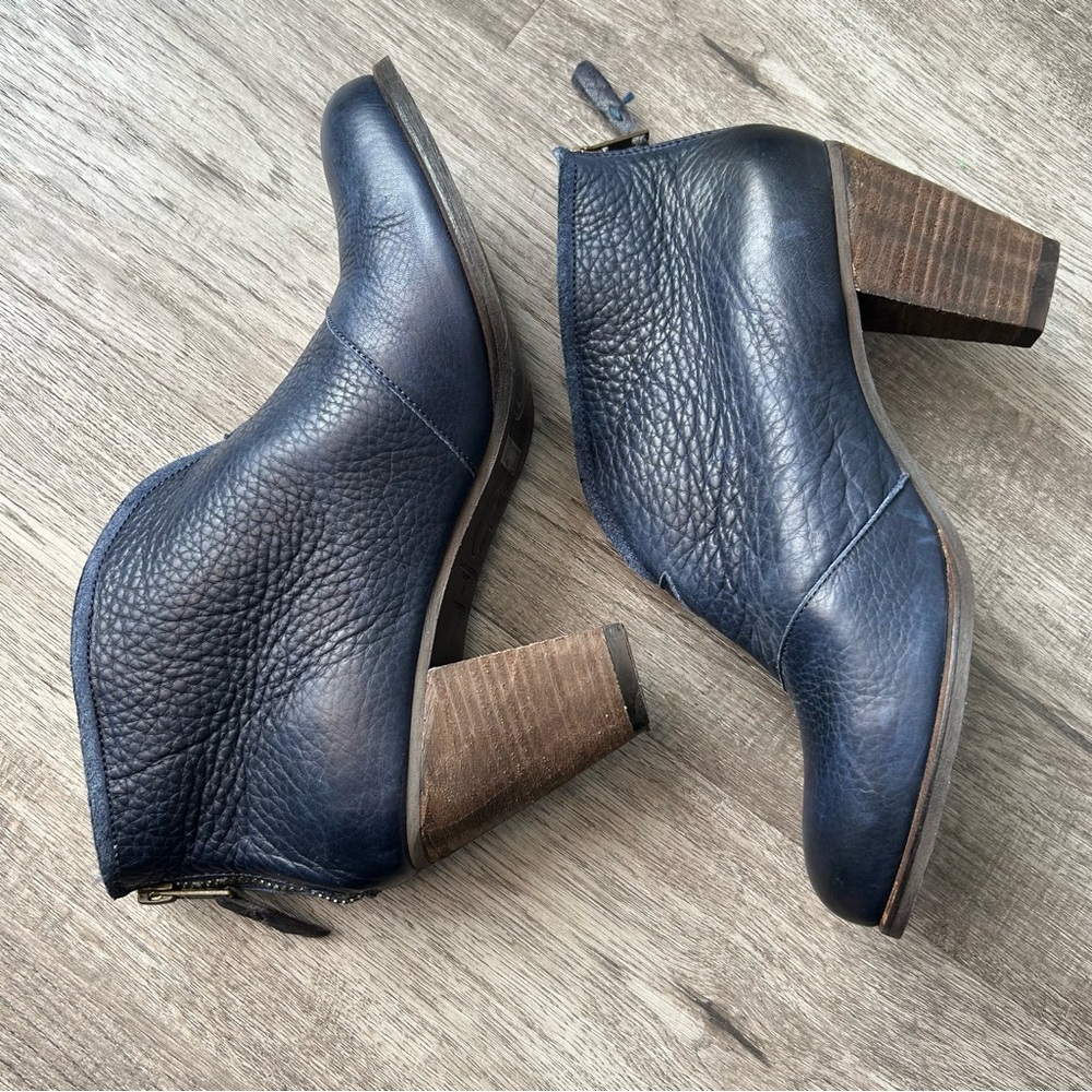 Navy Leather Ankle Boots with back zip size 40 - Picture 6 of 9